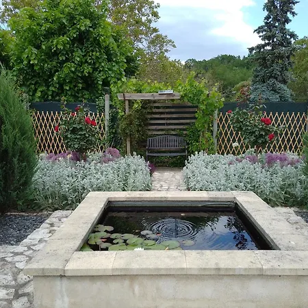 Guest house The Piggeries At La Maison Tumtum Arbre