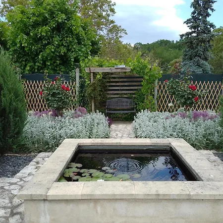 Гостевой дом The Piggeries At La Maison Tumtum Arbre