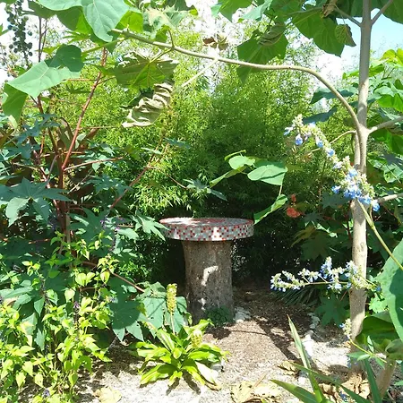 The Piggeries At La Maison Tumtum Arbre Гостевой дом Лудён